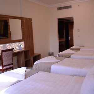 Familien-Zimmer